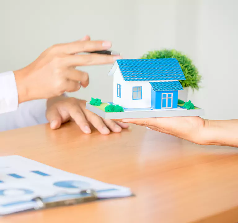 Why Choose Us to Sell a House with a Reverse Mortgage in Freeport, NY?